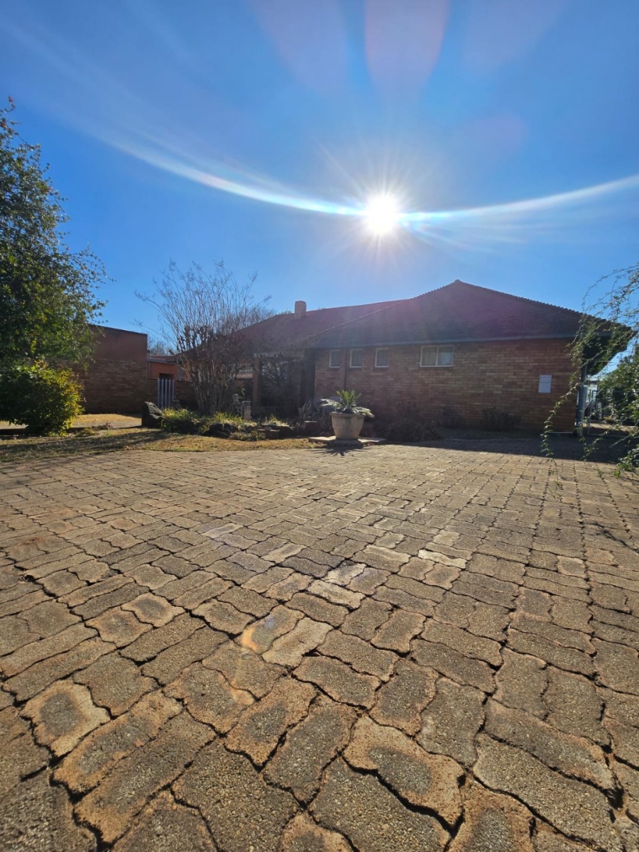 3 Bedroom Property for Sale in Stilfontein Ext 3 North West